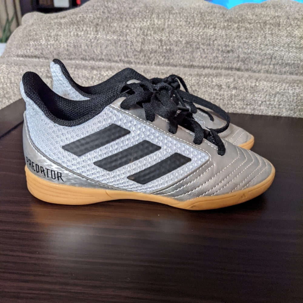 Adidas Predator Indoor Soccer Shoes Kids size 12K
